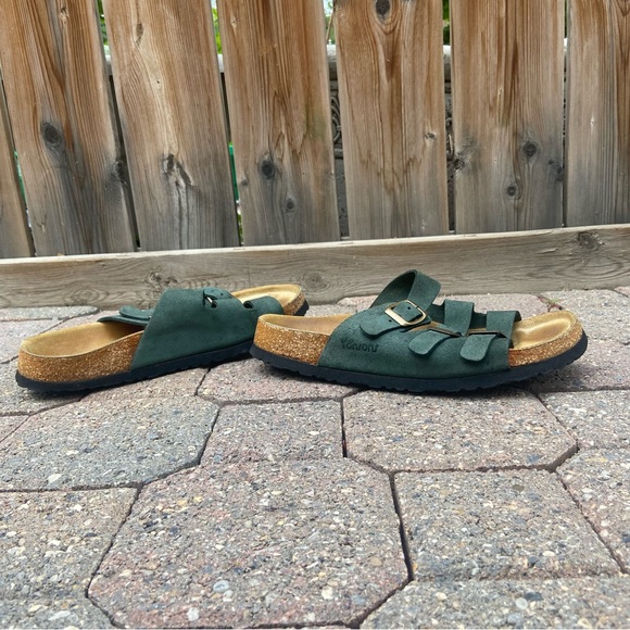Walk with ransons  women green buckle front cork screw sandals. Size 7.5. Used. - Picture 8 of 10
